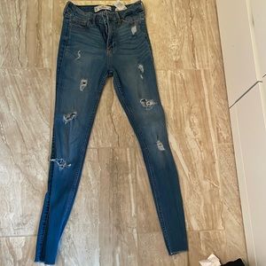 Hollister Medium Wash Skinny Jeans